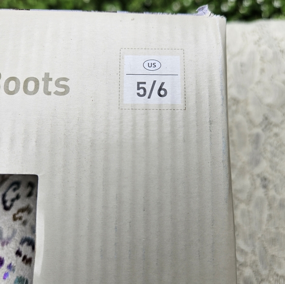 Toddler Cozy Boots Size 5/6 Toddler Girl Colorful Cheetah Print Faux Fur Lining - Picture 3 of 7